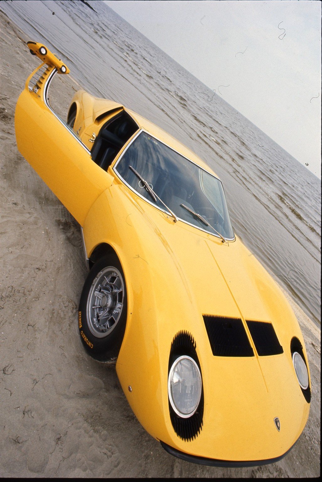 Pirelli y Lamborghini celebran el 50 aniversario de su alianza 