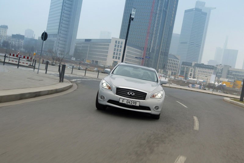 Prueba: Infiniti M35h, probamos el nuevo híbrido de lujo de Infiniti