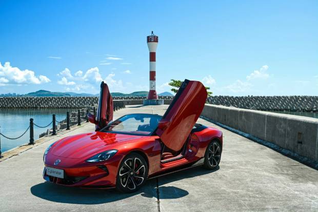 Nos montamos en el MG Cyberster y descubrimos nuevos secretos sobre el roadster eléctrico