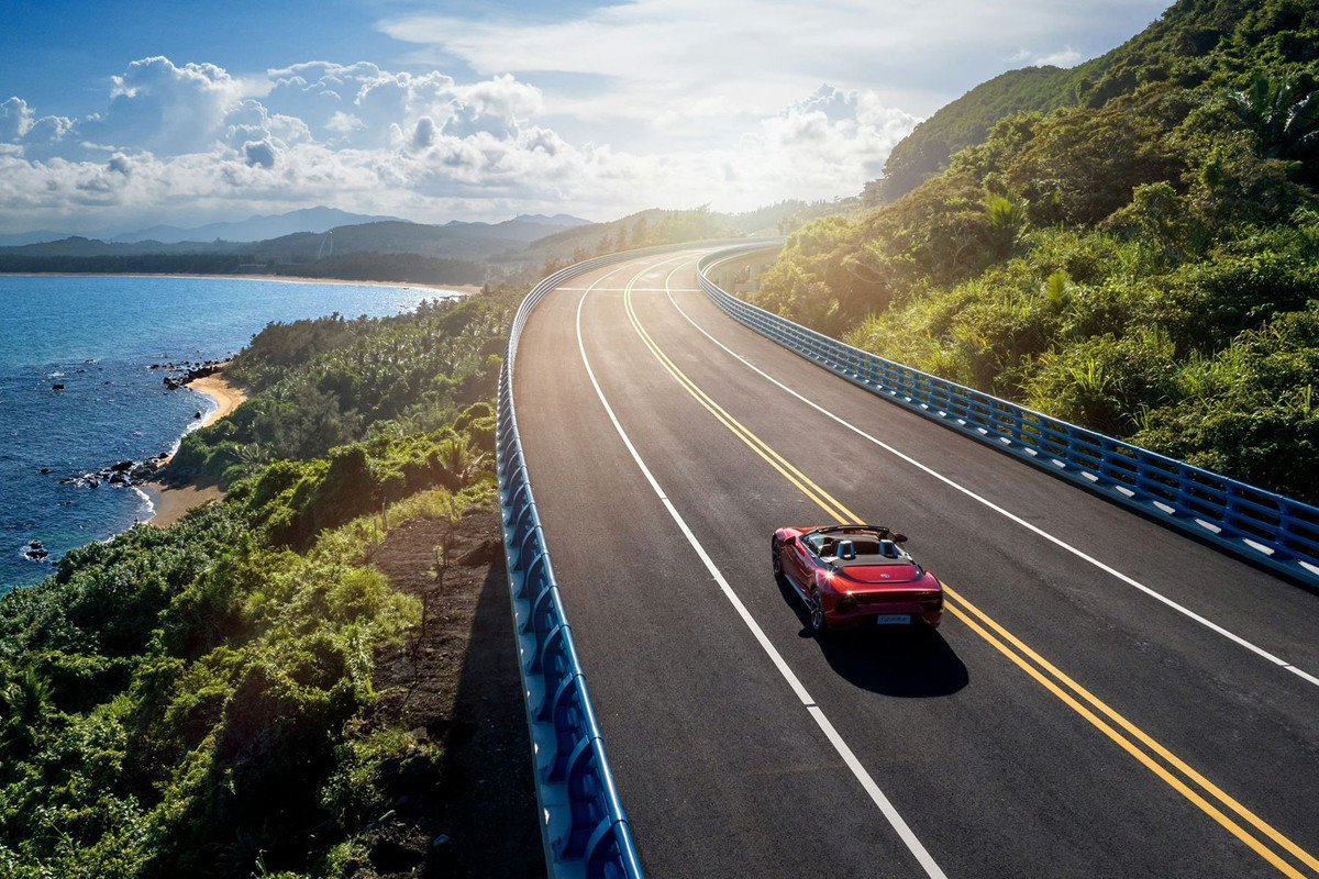 Nos montamos en el MG Cyberster y descubrimos nuevos secretos sobre el roadster eléctrico