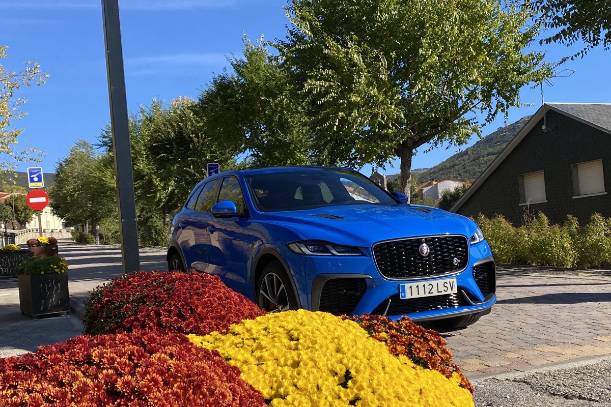 Vehículos Jaguar exclusivos diseñados por el equipo SV