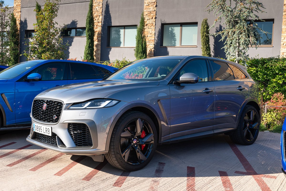 Vehículos Jaguar exclusivos diseñados por el equipo SV