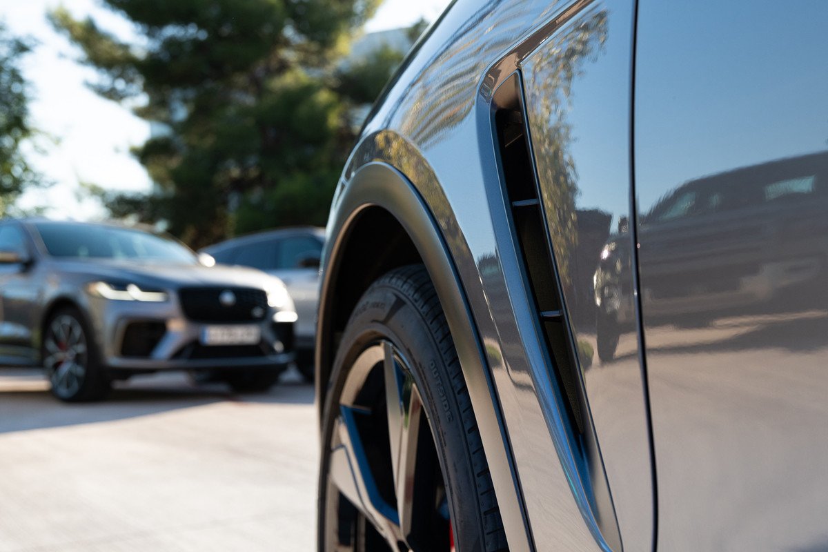 Vehículos Jaguar exclusivos diseñados por el equipo SV
