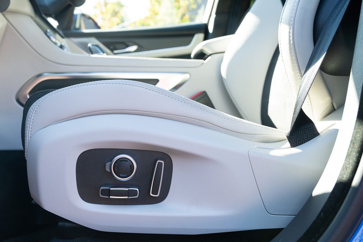 Vehículos Jaguar exclusivos diseñados por el equipo SV