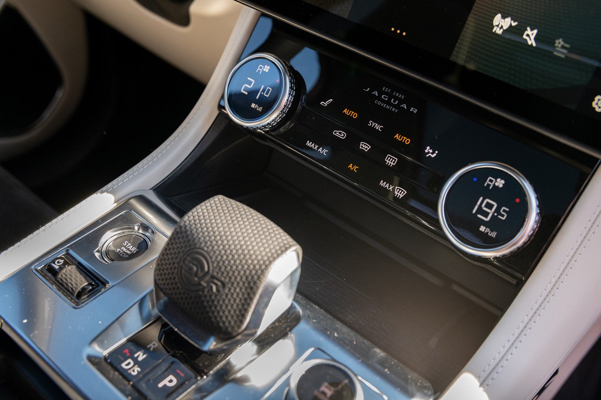 Vehículos Jaguar exclusivos diseñados por el equipo SV