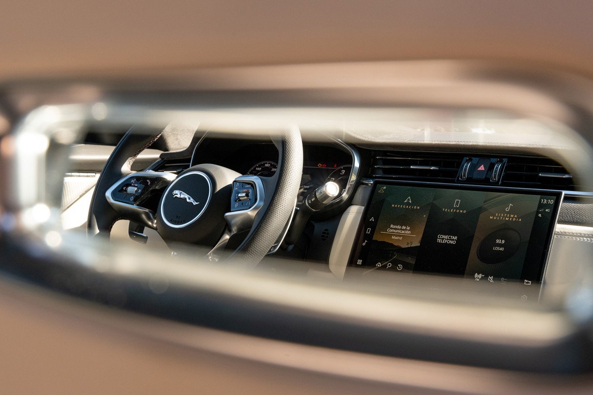 Vehículos Jaguar exclusivos diseñados por el equipo SV