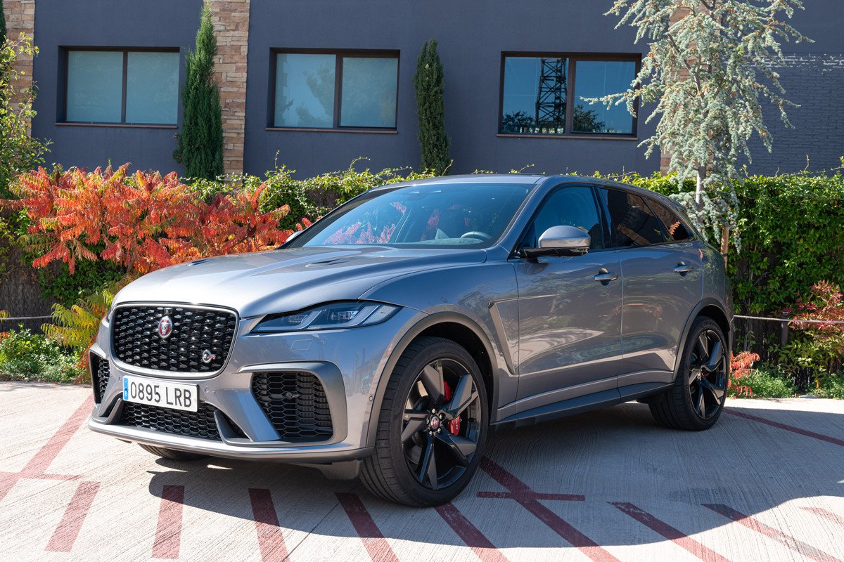 Vehículos Jaguar exclusivos diseñados por el equipo SV