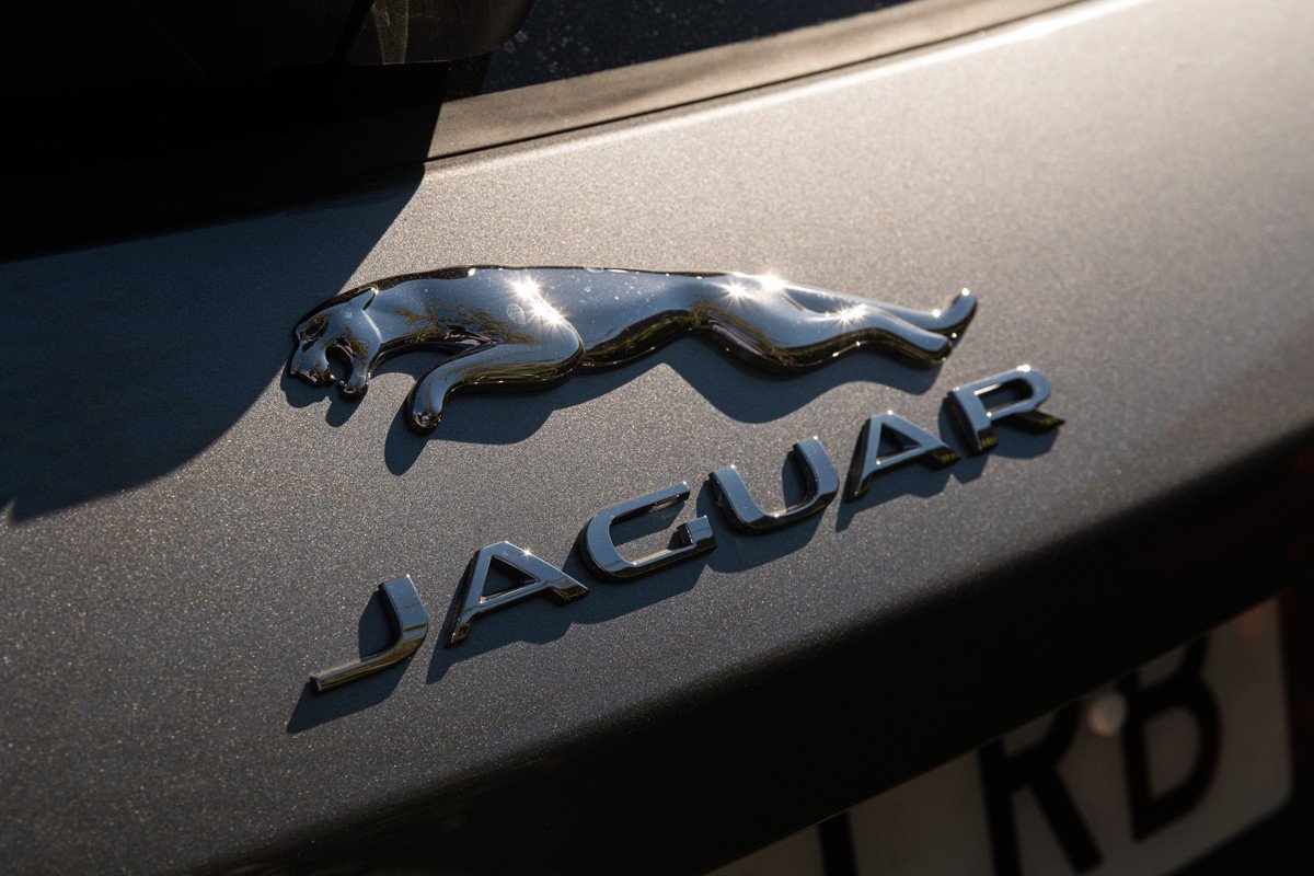 Vehículos Jaguar exclusivos diseñados por el equipo SV