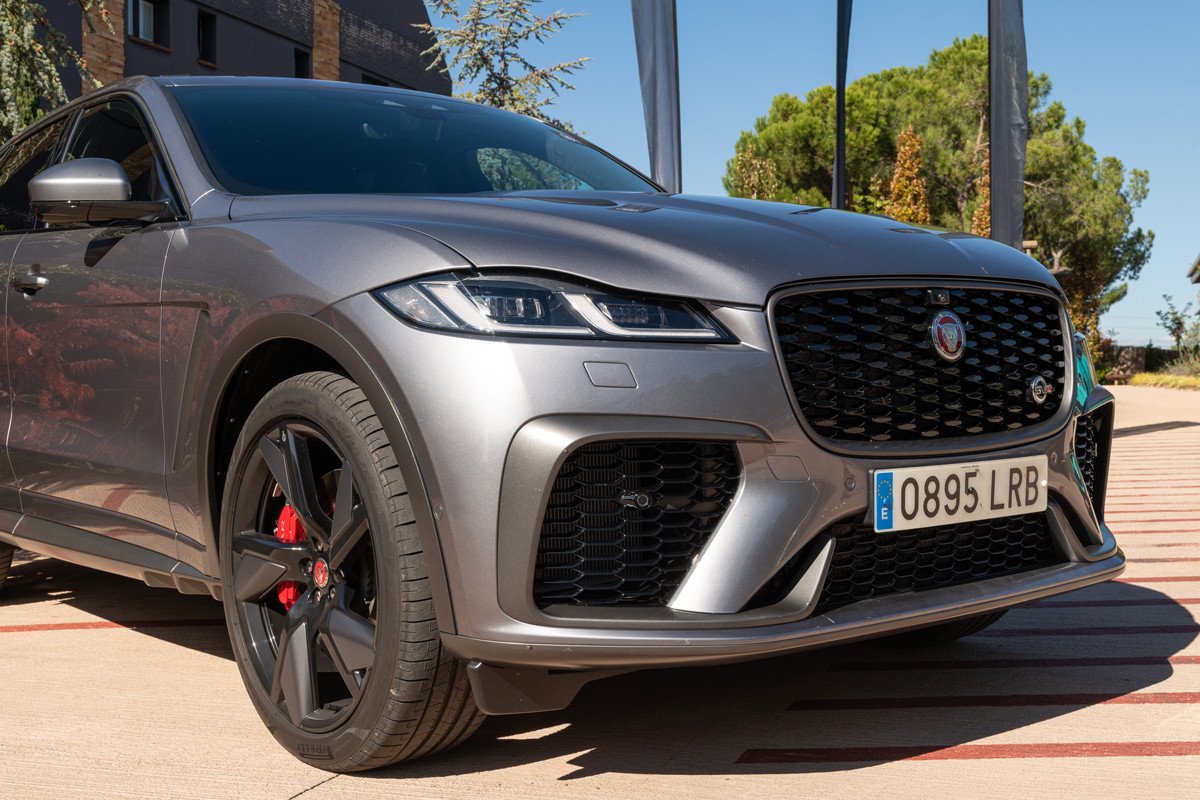 Vehículos Jaguar exclusivos diseñados por el equipo SV