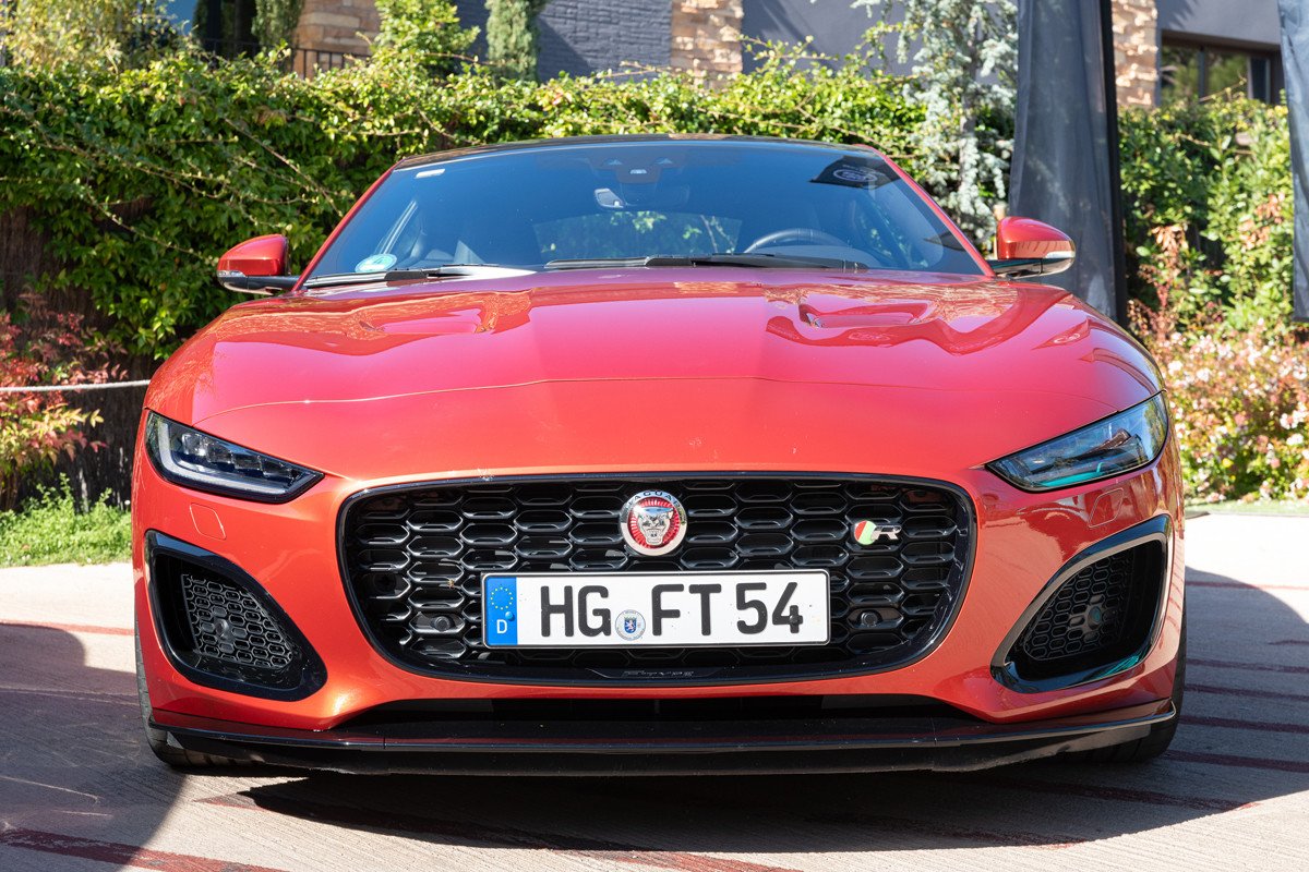 Vehículos Jaguar exclusivos diseñados por el equipo SV
