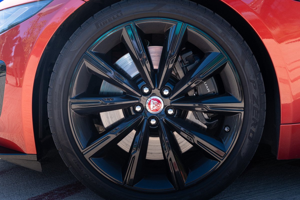 Vehículos Jaguar exclusivos diseñados por el equipo SV