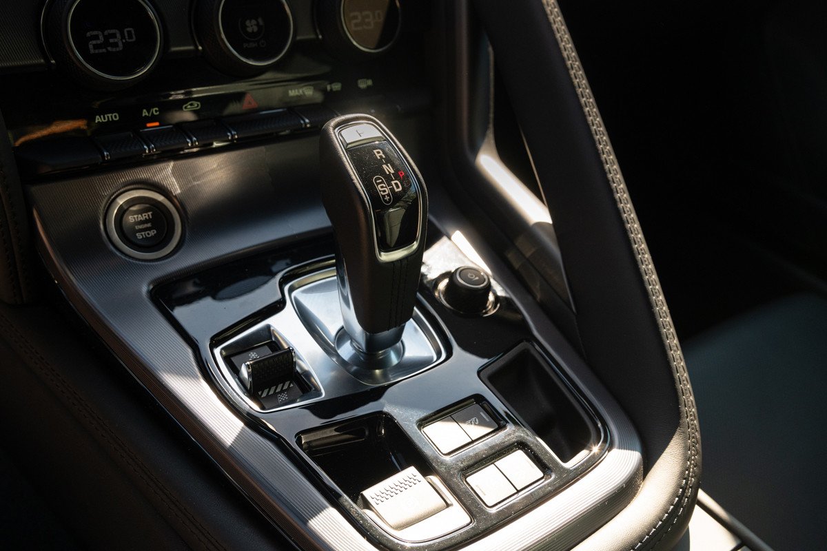 Vehículos Jaguar exclusivos diseñados por el equipo SV