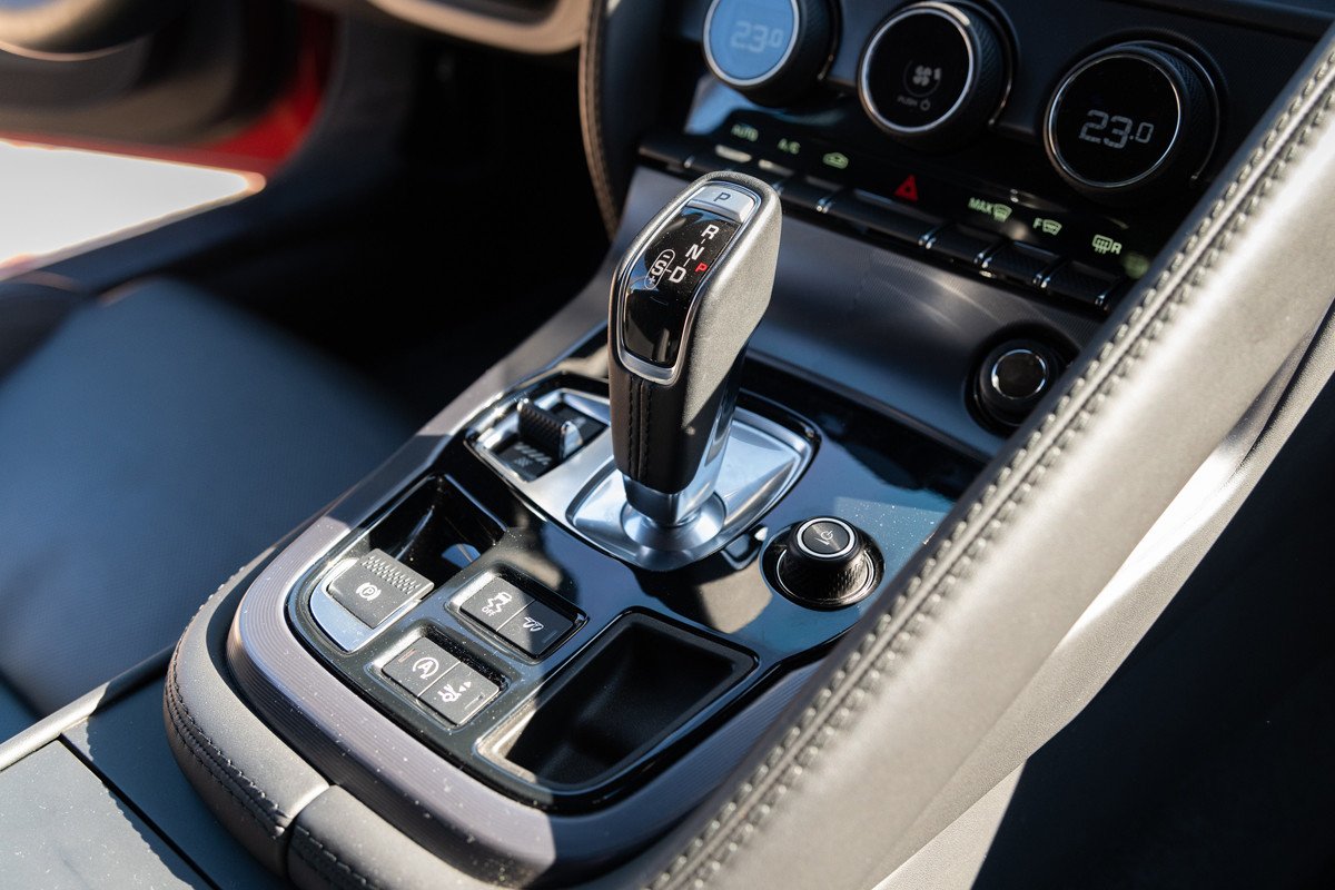 Vehículos Jaguar exclusivos diseñados por el equipo SV
