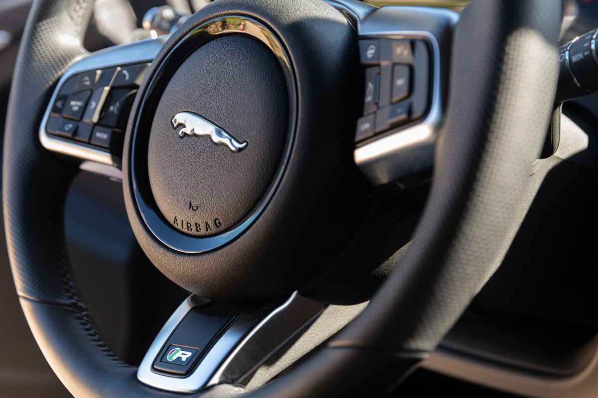 Vehículos Jaguar exclusivos diseñados por el equipo SV