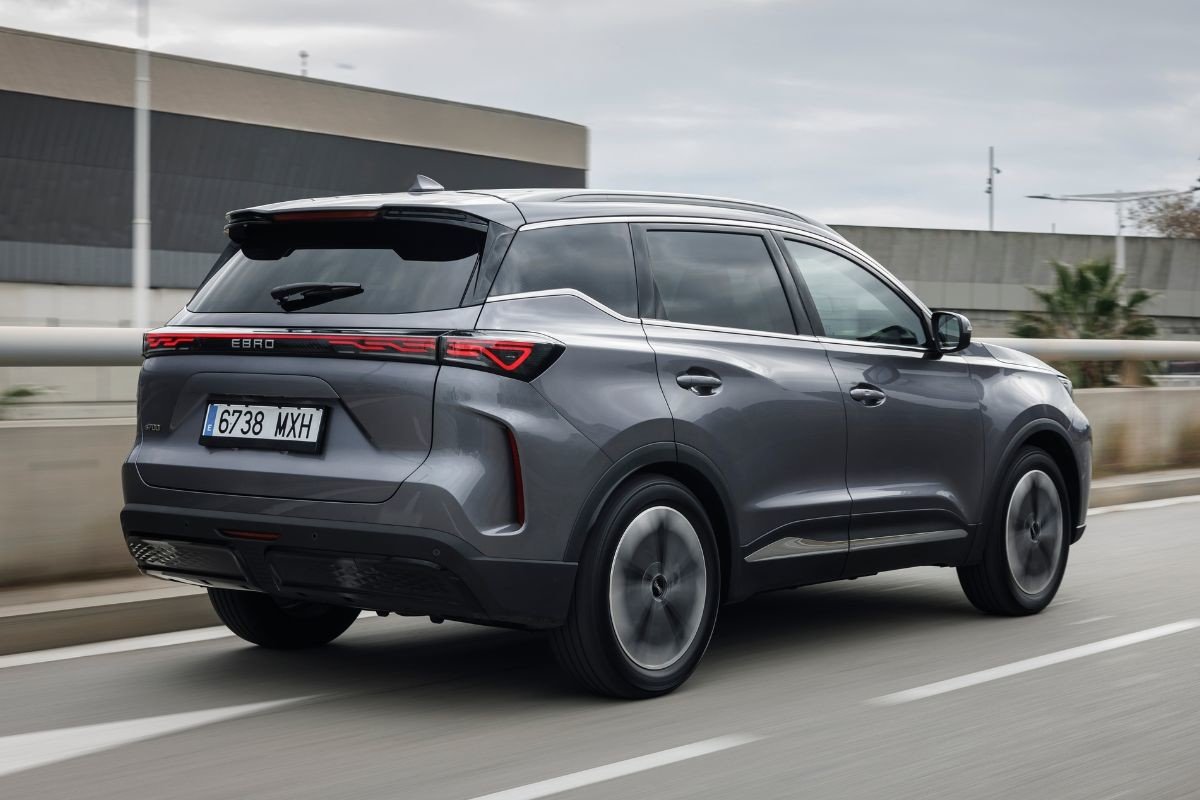 Prueba Ebro S700: Así va en carretera el nuevo SUV compacto de la marca española