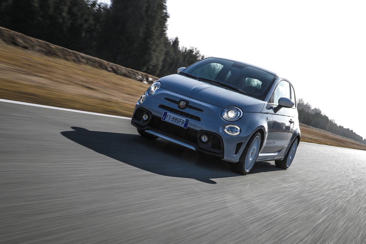 Salón de Ginebra 2019: nuevos Abarth 595 esseesse y 124 Rally Tribute