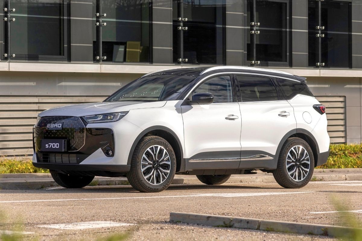 EBRO S700 phev