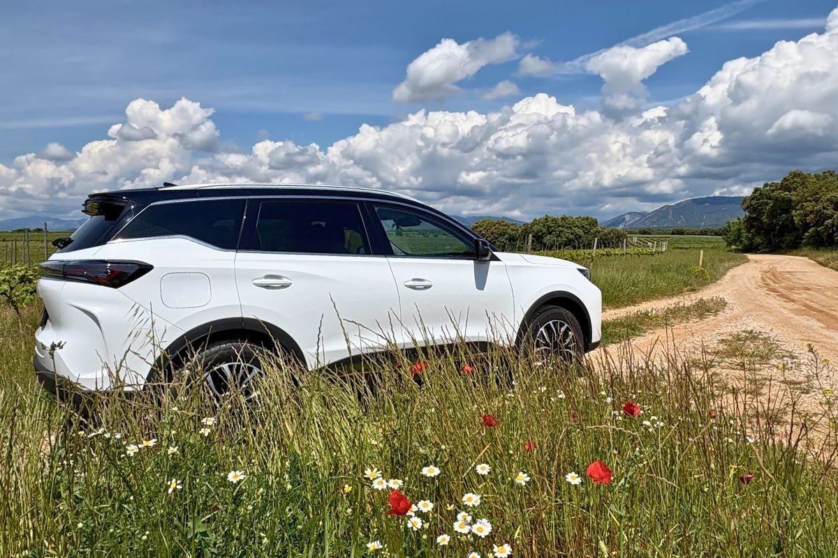 EBRO S700 phev