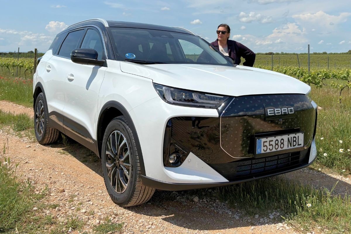EBRO S700 phev