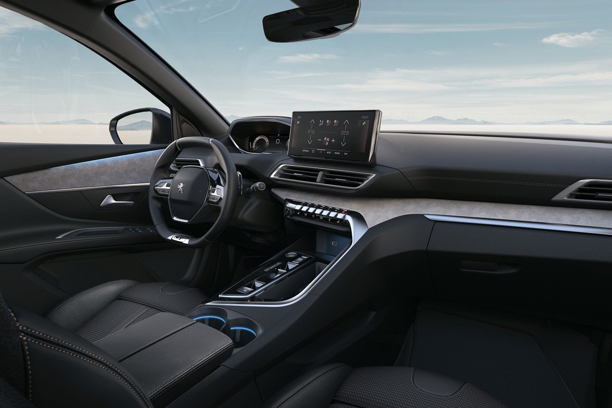 Peugeot estrena sus primeros motores híbridos ligeros en los 3008 y 5008: sus detalles