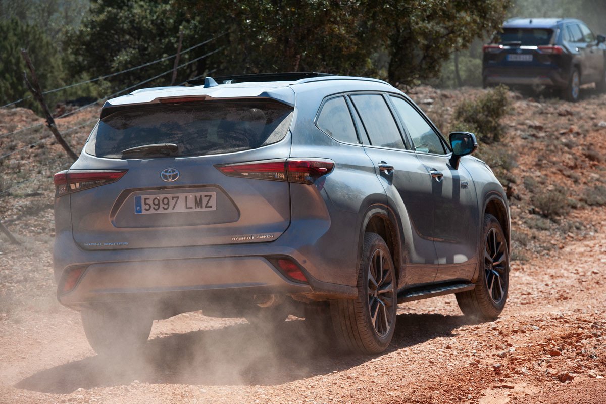 Prueba Toyota 4x4: de ruta con los Highlander y Land Cruiser