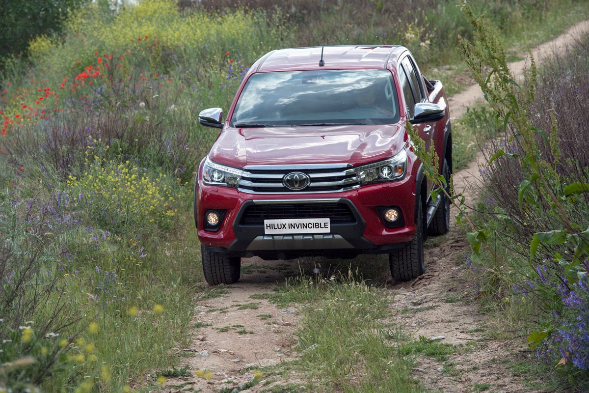 Toyota Hilux Invincible, nuevo acabado para el pick-up