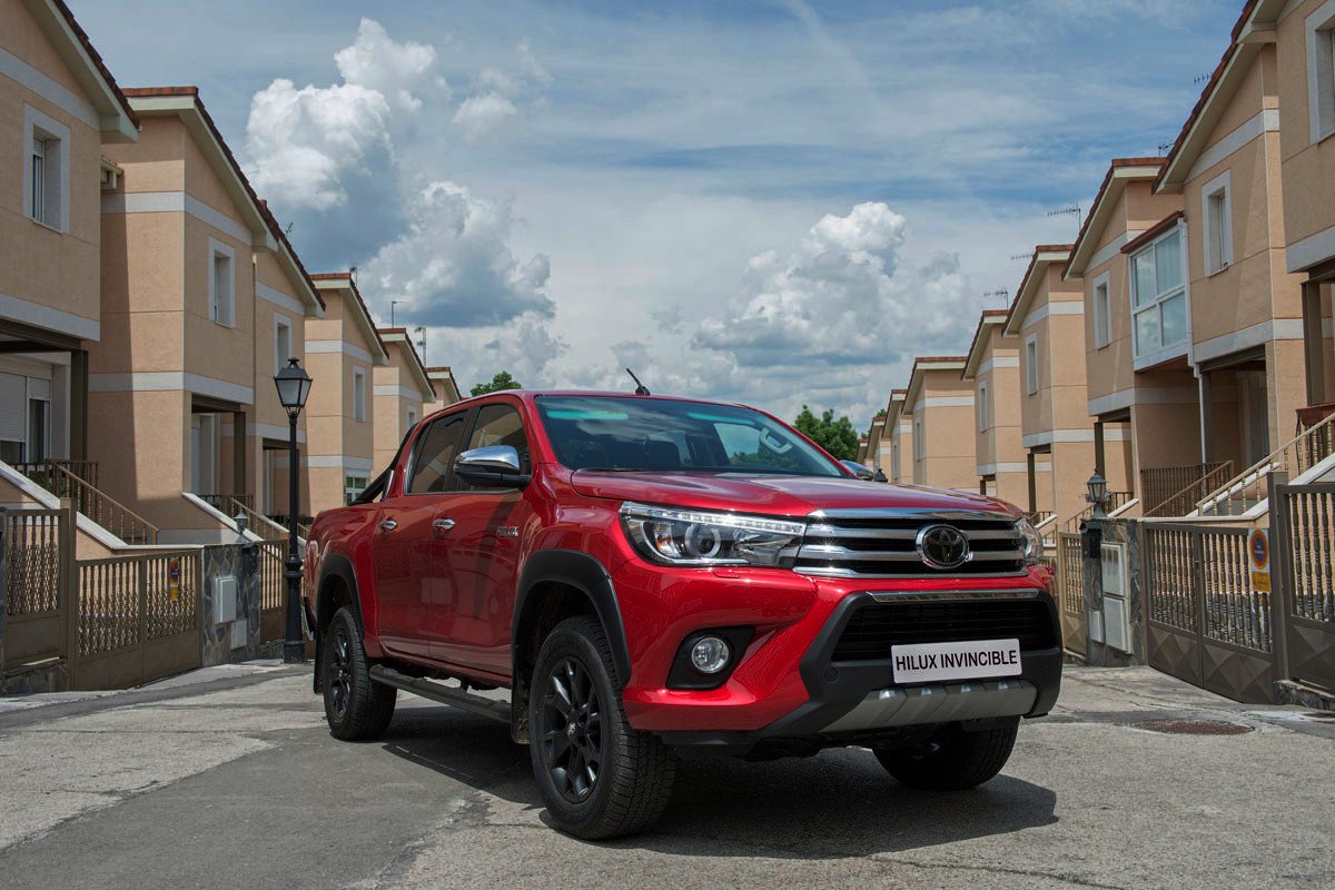 Toyota Hilux Invincible, nuevo acabado para el pick-up