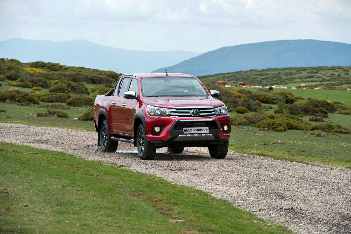 Toyota Hilux Invincible, nuevo acabado para el pick-up