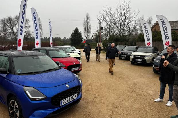 Suzuki Swift y Vitara baten records de consumo por una buena causa solidaria