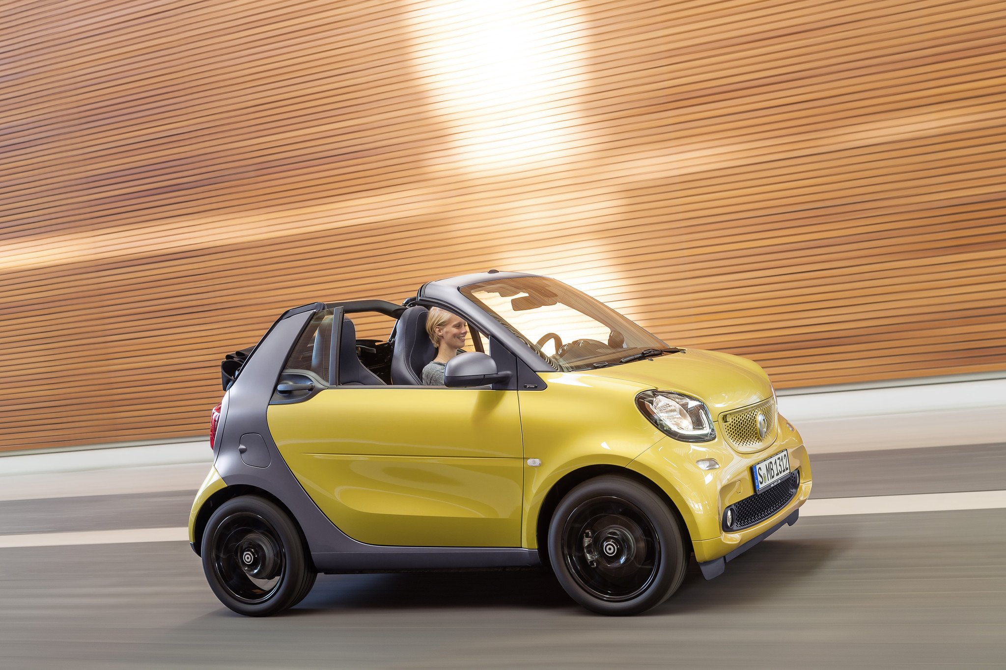Prueba Smart fortwo cabrio: 90 CV y cambio DSG para tomar la ciudad