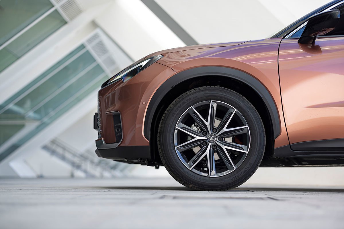 Prueba Lexus LBX: el nuevo SUV híbrido que elevará las ventas de la marca japonesa