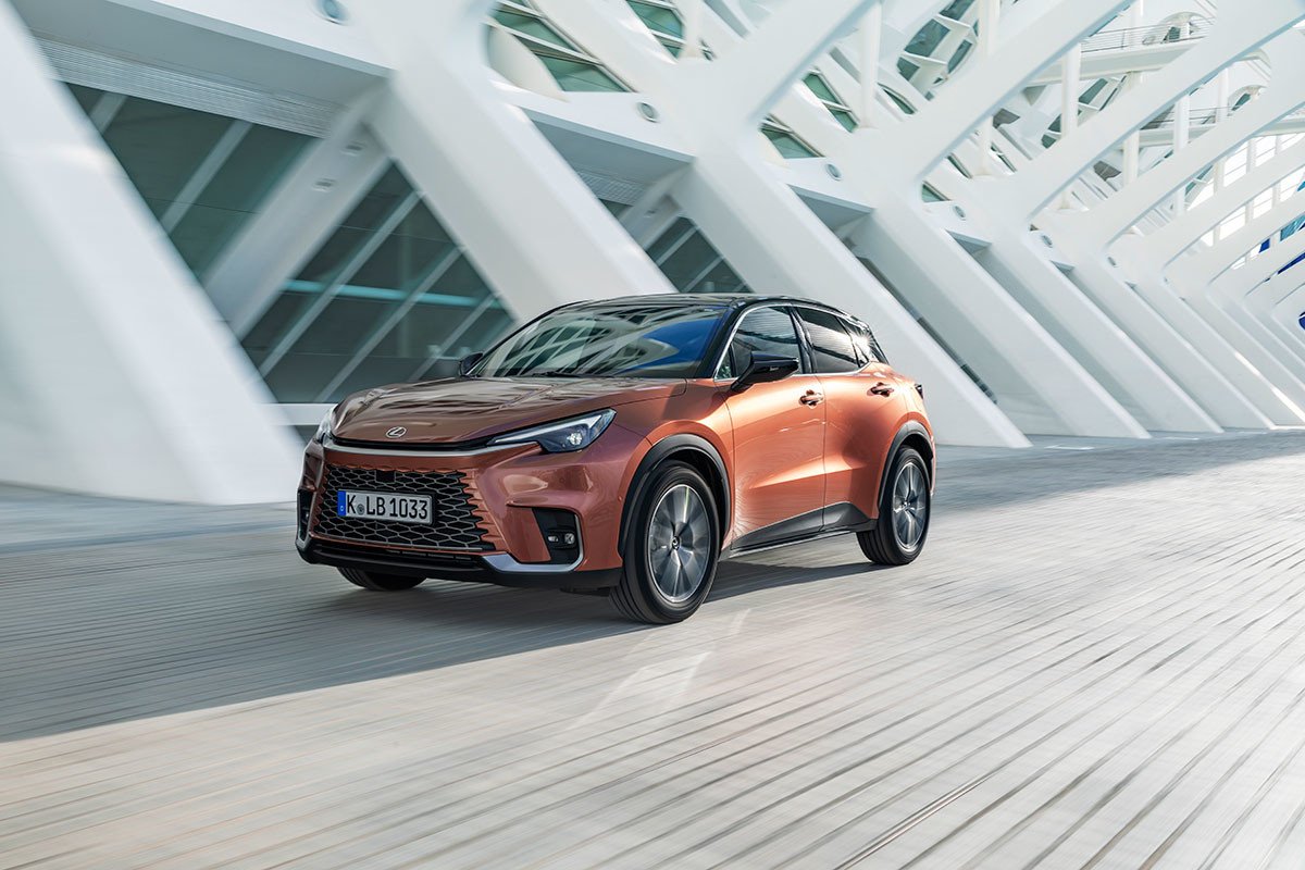 Prueba Lexus LBX: el nuevo SUV híbrido que elevará las ventas de la marca japonesa