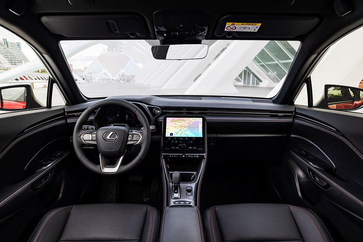 Prueba Lexus LBX: el nuevo SUV híbrido que elevará las ventas de la marca japonesa
