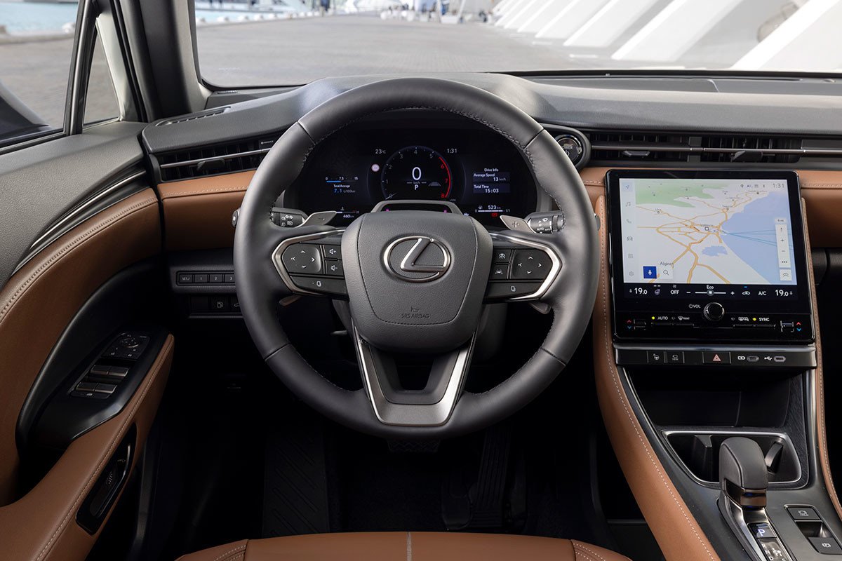 Prueba Lexus LBX: el nuevo SUV híbrido que elevará las ventas de la marca japonesa