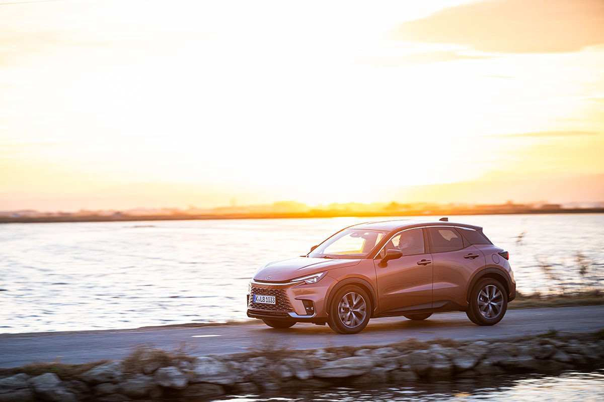 Prueba Lexus LBX: el nuevo SUV híbrido que elevará las ventas de la marca japonesa