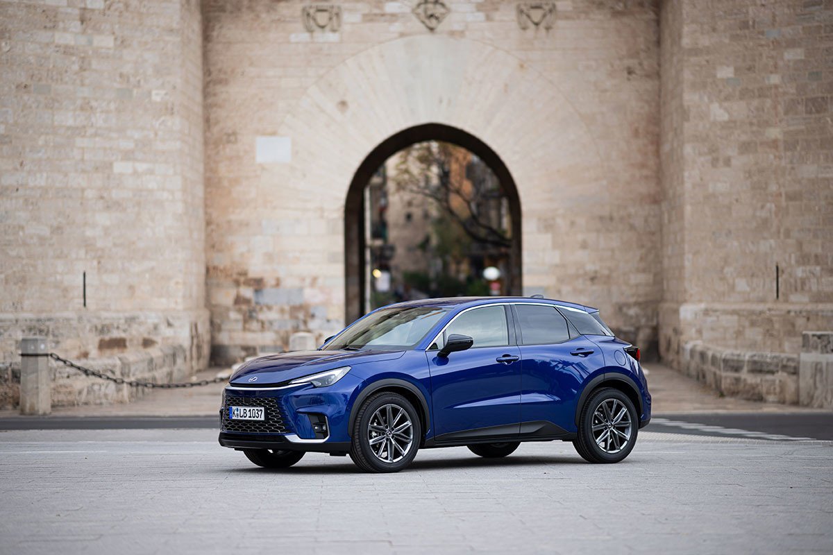 Prueba Lexus LBX: el nuevo SUV híbrido que elevará las ventas de la marca japonesa
