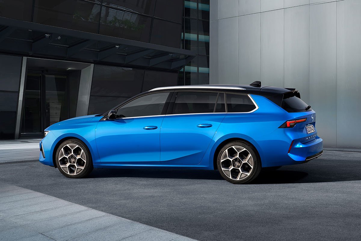 Opel Astra Sports Tourer 2022: maletero, medidas y equipamiento