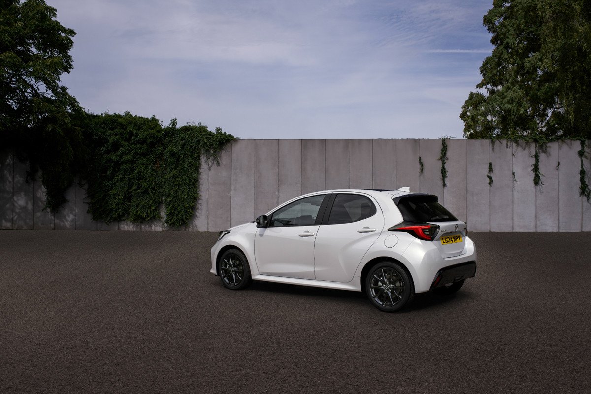 Mazda 2 Hybrid