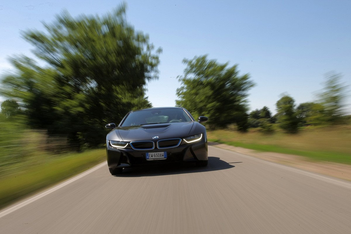 Prueba BMW i8: el deportivo híbrido enchufable de BMW