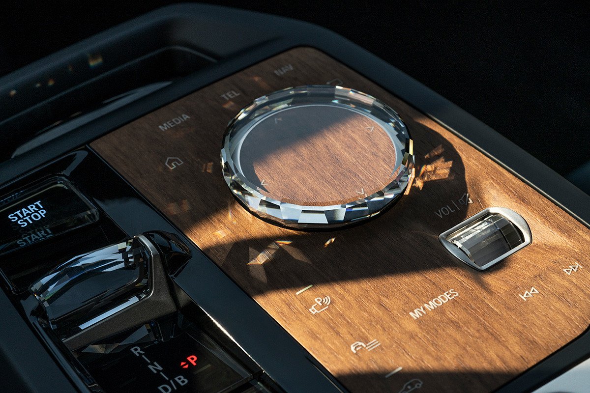 BMW iX M60, la variante más potente ya está aquí
