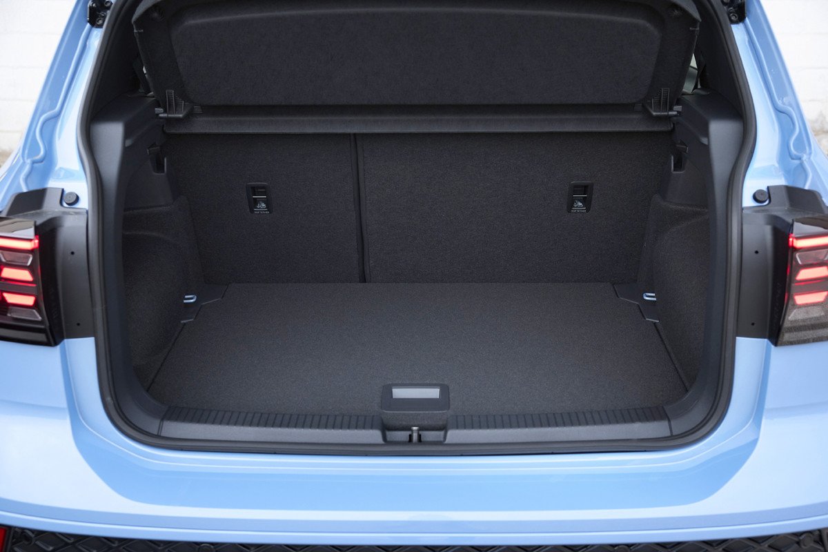 Probamos el nuevo Volkswagen T-Cross 2024, un SUV urbano de éxito, desde 21.950 euros