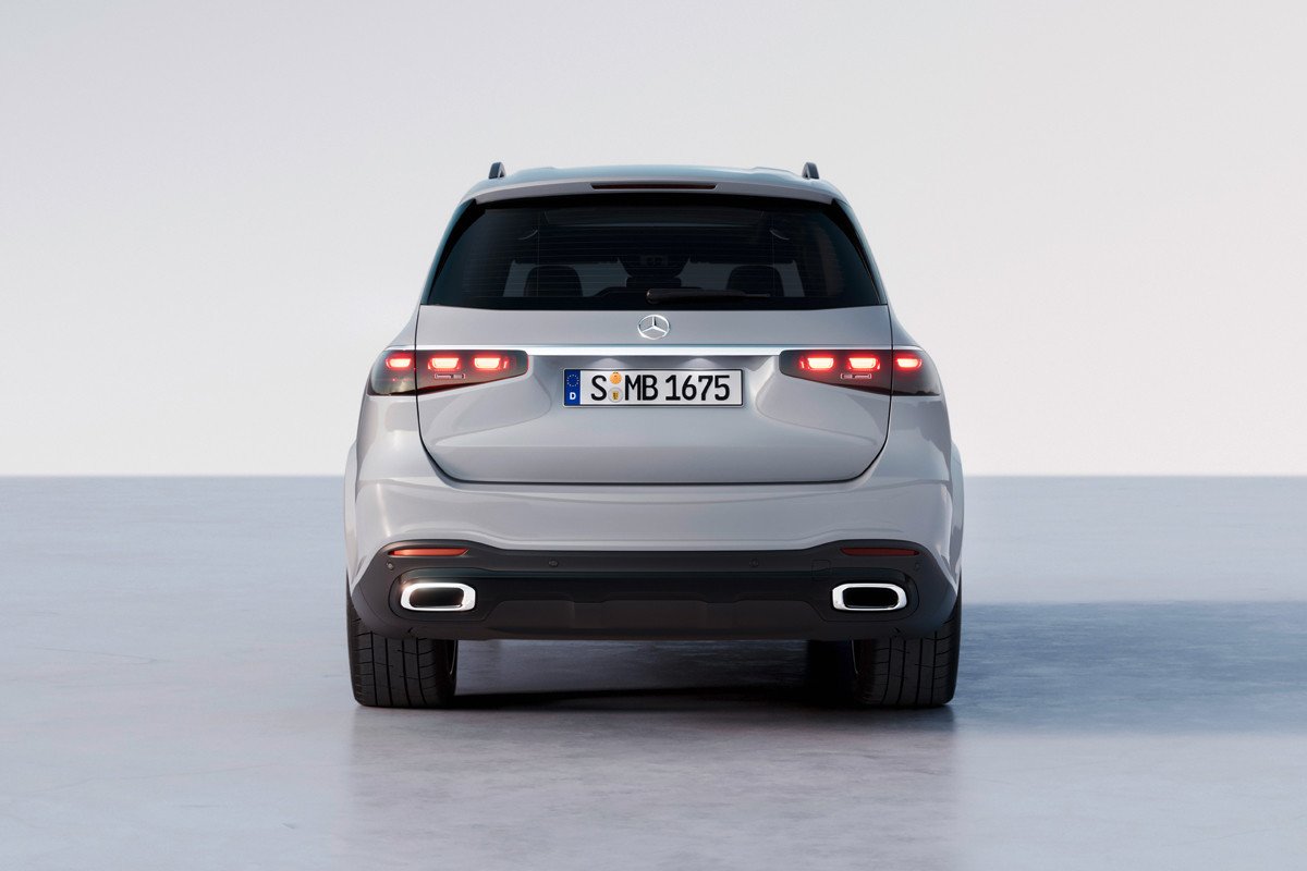 Mercedes actualiza su SUV más grande, el GLS, con nuevos motores híbridos
