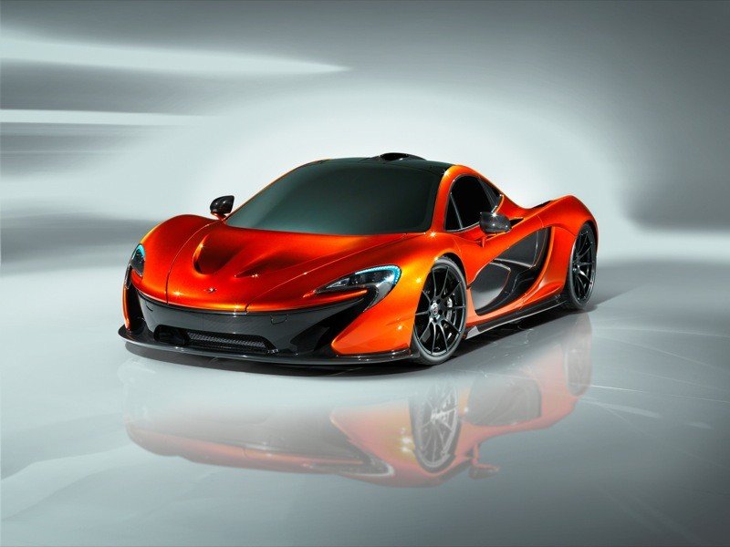 McLaren P1, aproximándose al primer F1