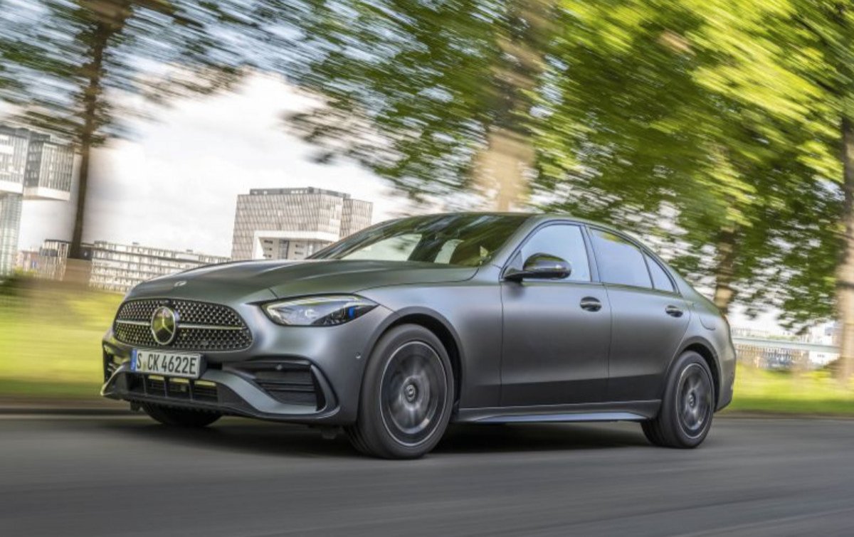 MERCEDES-BENZ C 300 E BERLINA