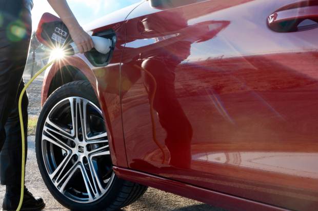 Los mejores coches híbridos enchufables con un buen maletero por 35.000 euros