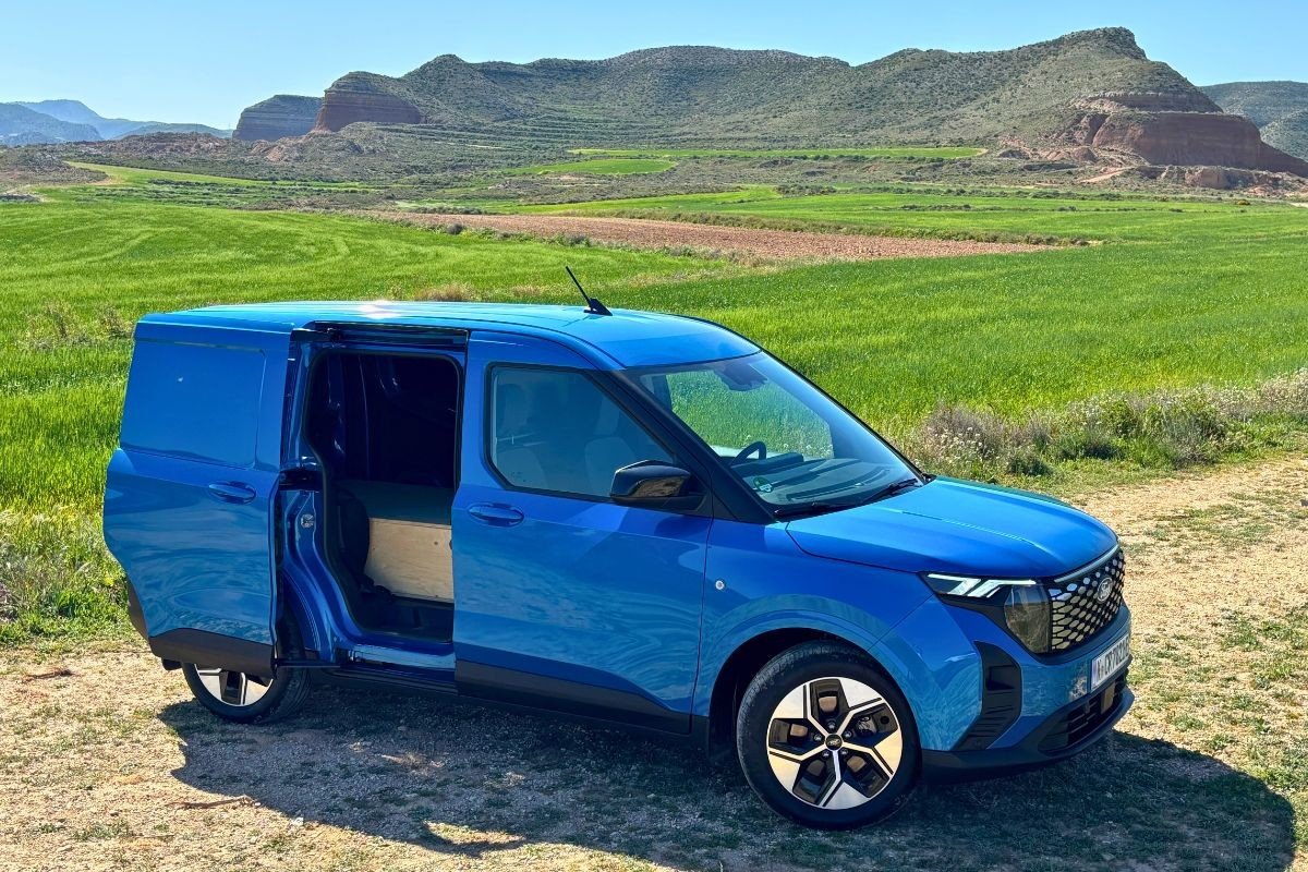 Ford e-Transit Courier (10)