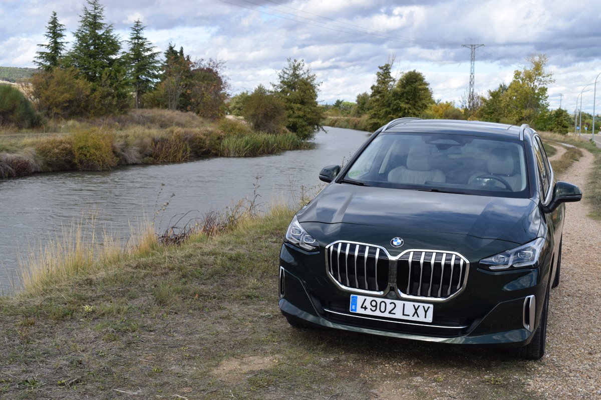 Prueba y opinión del BMW Serie 2 Active Tourer: interior, maletero y precio