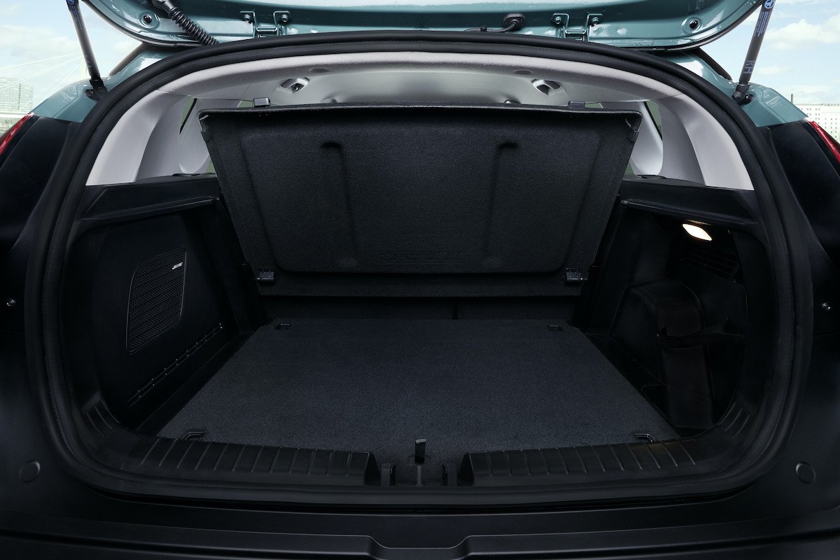 Comparativa maleteros Hyundai Bayon y Seat Arona: sorpresa en la capacidad de estos SUV