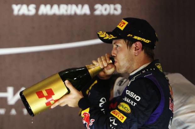 Fórmula 1 2013. Gran Premio de Abu Dhabi: Mercedes un punto por delante de Ferrari