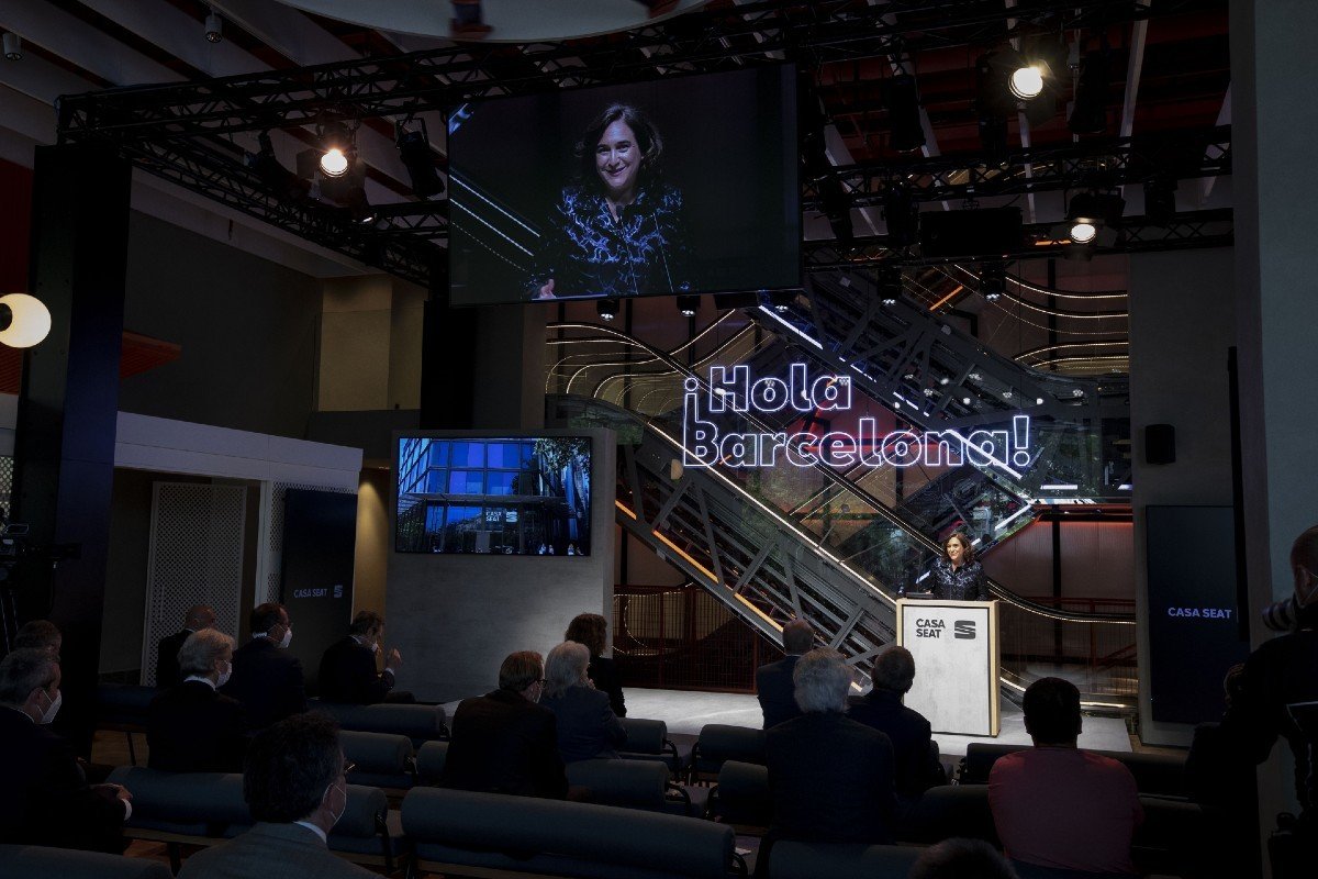 Seat inaugura Casa Seat en Barcelona... y presenta su nueva marca, Mó